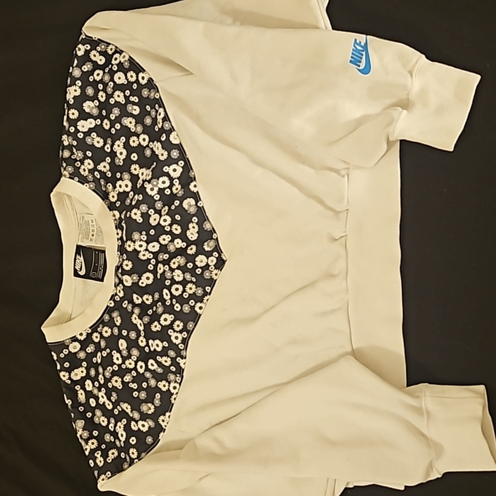 Nike Flower Cropped Sweatshirt
